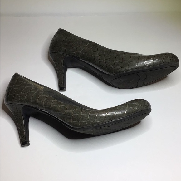 Comfort Plus by Predictions Women’s Faux Reptile Pattern Heels, Gray-Green, sz 9 - Picture 3 of 11
